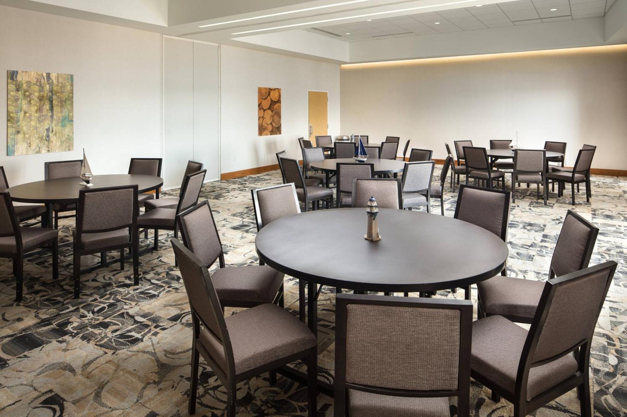 Courtyard By Marriott Erie Bayfront Ξενοδοχείο Εξωτερικό φωτογραφία